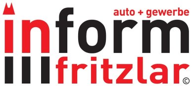 Logo InForm Beschicker stehen hinter rotem Auto